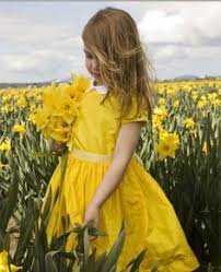 Very Cute Love The Innocence Captured In This Picture Choses De Fille Idees De Mode Jonquille