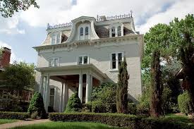 Elements and features of these roofs are topics you need to know. What Are Mansard Roofs Their Pros Cons Styles And How To Build Them Homenish