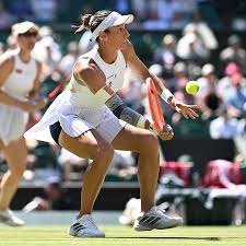 Tênis: Luisa Stefani cai na final e é vice nas duplas em Wimbledon