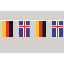 Transitreisen über island (ohne aufenthalt im land) sind möglich und unterliegen keinen quarantänebestimmungen. Party Flaggenkette Deutschland Island 19 95