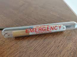 The cigarette has discolored slightly with age but otherwise everything is in good vintage condition. I Found An Emergency Cigarette With A Strike Anywhere Match In A Drawer At My Grandmother S Place Mildlyinteresting