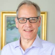 Lisa Tesar's Instagram, Twitter & Facebook