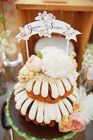 Woodsy Sierra Nevada Wedding Ruffled Wedding Cake Inspiration Cool Wedding Cakes Unique Wedding Cakes