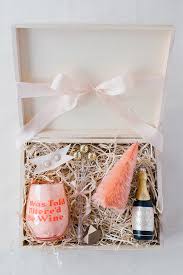 The perfect gift.ca is a perfect rip off! Diy Gift Guide How To Build The Perfect Gift Box Lauren Conrad
