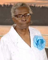 Rena Davis's Instagram, Twitter & Facebook