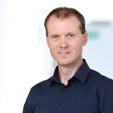 I miss the contact to people»