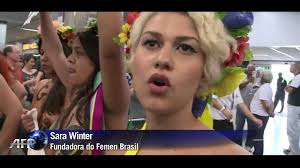She was the founder of the brazilian variant of the femen group, but after the second half of 2013 she worked in her own group, bastardxs. Avdyin Info Ser Feminista No Ayuda A Ninguna Mujer Sara Winter Ex Femen