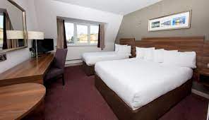Jurys inn dublin christchurch is located at christchurch place in the liberties, inchicore and phoenix park, 0.4 miles christ church cathedral is the closest landmark to jurys inn dublin christchurch. Hotels In Cork City Centre Jurys Inn Stay Happy
