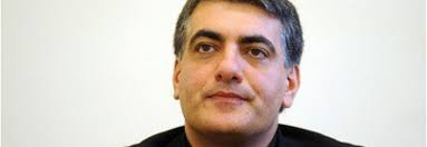 Chi è Don Walter Insero, il parroco casertano che ha celebrato i funerali  di Maurizio Costanzo