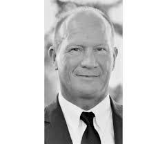 Everett Bullard's Instagram, Twitter & Facebook