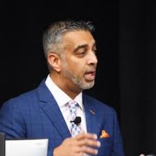 mentorship #bariatricsurgery #revisionalsurgery #roboticsurgery  #dfwbariatrics #rushpride #fullcirclemoment #intuitivesurgical