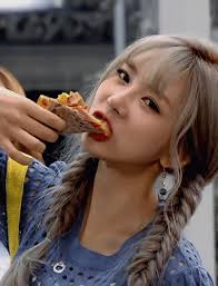 Yoohyeon Dream Catcher Gif Yoohyeon Dreamcatcher Kpop Discover Share Gifs Dream Catcher Girl Group Kpop