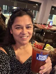 A quick bite at Boston Pizza before we head to the show.