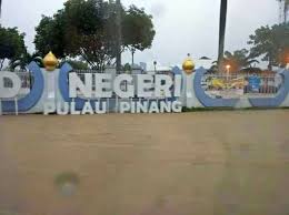 Jul 03, 2021 · kata meenakshi, banjir kilat menyebabkan air berlumpur menuruni bukit berhampiran jalan chan siew teong dan leader garden. Keadaan Banjir Di Pulau Pinang Semakin Teruk Geng Wokyoh