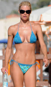 Before you spend money on this stylish storage trend, see how easy and inexpensive it can be. Michelle Hunziker Nice Bod Motivation Bikinis Michelle Hunziker Bikini Photos