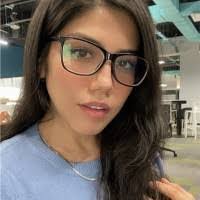 Shari Daniel's Instagram, Twitter & Facebook