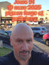 Delicious Burgers at JT Hannah's in Pigeon Forge, Tennessee