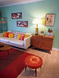 45 Arresting Retro Living Room Decorating Ideas On A Budget Retro Living Rooms Retro Apartment Retro Home Decor