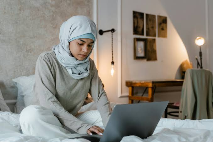 Quran Classes for Working Moms: A Flexible Way to Keep Learning