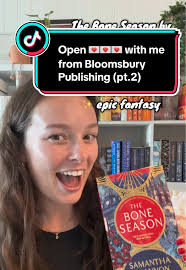 Unboxing Bloomsbury's Special Edition of The Bone Season