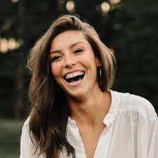 Sarah Sailors's Instagram, Twitter & Facebook