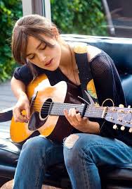 A Step You Can T Take Back Keira Knightley Pin By Wolfys Paw On Begin Again Movie Begin Again Movie Keira Knightley Begin Again Keira