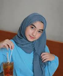  Inspirasi Hijaber Cantik Jutaan Gambar Outfit Kuliah Style Korea Casual Hijab Outfit