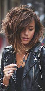 Cheveux courts ondulés femmes cheveux perruques. Comment Choisir La Meilleure Coupe Pour Les Cheveux Ondules Coiffures Mode Et Beaute Zenidees