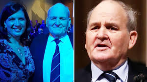 AFL world pays tribute to Ron Joseph after North Melbourne icon's death