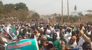 El zakzaky rose swiftly through the mss's ranks and became its secretary general. 1 866 Children Orphaned Through Clampdown On Our Members Shi Ites Vanguard News