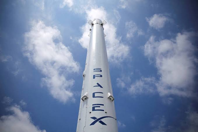 SpaceX shifts focus from Mars to moon, Musk says - The Japan Times