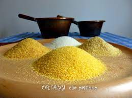 L'antico mais ottofile per polenta viene coltivato nei terreni dell'azienda nel comune di galliate (novara) raccolto, scartocciato e selezionato manualmente, essicato al sole. Polenta E Tipi Di Farina Di Mais Ortaggi Che Passione
