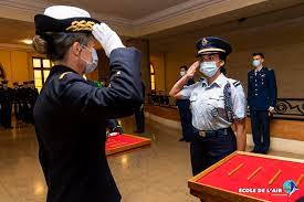 Il est officier général de l'armée de l'air, nommé par décret sur proposition du ministre des armées, pour la durée de son affectation et dans la limite de cinq ans. Facebook