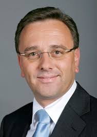 File:Roberto Schmidt.jpg