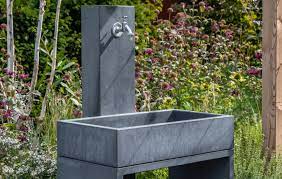 Wassersäule garten kaufen im www ist eine feine angelegenheit. Wasserzapfstelle Im Garten Oggi Beton