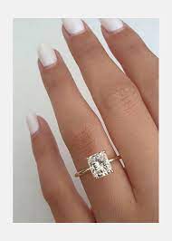 There are som elongated cushions out there, but it's not a wide selection. Roma 2 Carat Elongated Cushion Cut Diamond Ring Nature Sparkle