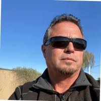 200+ perfiles de «Peacock»