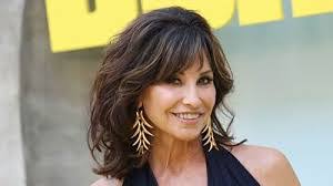 Gina Gershon's Instagram, Twitter & Facebook