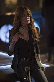 Clary S Back Shadowhunters Season 3 Episode 13 Tv Fanatic