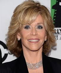 омолаживающие стрижки стрижки для женщин после 50 лет с круглым лицом Omolazhivayushie Zhenskie Strizhki Foto Strizhek Omolazhivayushih Lico Posle 40 50 V 2020 G Ukladki Dlya Volos Srednej Dliny Pricheska Dlya Pozhiloj Zhenshiny Volosy Srednej Dliny