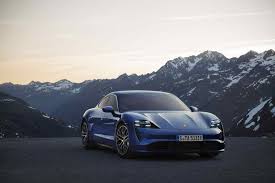 Arkadan Itisli Uygun Fiyatli Porsche Taycan Geliyor Porsche Yeni Elektrikli Modeli Taycan Uygun Fiyatli Ve Arkadan Itisli 2020 Porsche Elektrikli Arac Otomobil