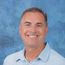 Damien Hernandez's Instagram, Twitter & Facebook