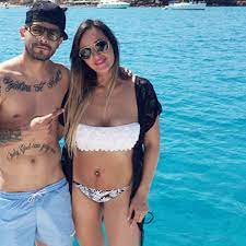 Ever banega y su esposa e hija ever banega futbolista argentino. Argentina Star And His Wag In Big Money Move To Arsenal After World Cup Heartbreak Daily Star
