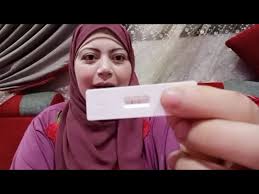 في نفس اليوم المتوقع للدوره سويت تحليل منزلي وما طلع الا خط واحد وتركت التحليل ما رميته.ولما شفته بعد ثلاث ساعات تقريبا لقيت خط خفيييييييييييف يعني الخط الثاني صار واضح مكااانه بس خفييييييييييف مرررررررررررررره Ø¹Ù…Ù„Øª Ø§Ø®ØªØ¨Ø§Ø± Ø­Ù…Ù„ Ø·Ù„Ø¹Øª Ø­Ø§Ù…Ù„ ÙˆØ§Ù„Ø¯ÙƒØªÙˆØ± Ù‚Ø§Ù„ÙŠ ØªØ¤Ù… ÙˆØ§Ø¨Ù†ÙŠ Ø¹Ù†Ø¯Ù‡ Ù„ÙŠØ³Ø§ ØªÙ„Øª Ø´Ù‡ÙˆØ± ÙˆÙ†ØµÙ Youtube