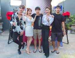 Đặc biệt, trường giang còn tiết lộ ngay trên sóng truyền hình rằng cặp đôi này đang có tình ý với nhau, thậm chí cả 2. Phá»§ Nháº­n Háº¹n Ho NhÆ°ng TrÆ°Æ¡ng Tháº¿ Vinh Va Thuy Ngan Lien Tá»¥c Khoe Hinh áº£nh Ä'ang Ngá»