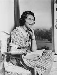 Queen elizabeth ii and prince philip have four children. Beautiful Photos Of Queen Elizabeth And Princess Margaret When They Were Young Vintage Pictures Of Queen Elizabeth And Princess Margaret