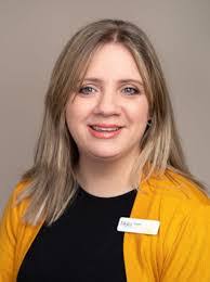 Naomi Bingham's Instagram, Twitter & Facebook