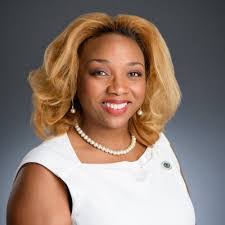 Candace Newell's Instagram, Twitter & Facebook