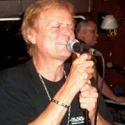 Персона Tim Broadbent