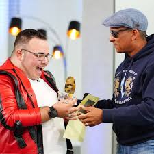 Nach monatelangem suchen hat dieter bohlen mit seiner jury den nächsten superstar. Dsds 2020 Xavier Naidoo Vergibt Goldene Cd An Diesen Kandidaten Mannheim
